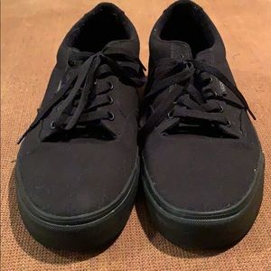 Black Van’s Men’s size 13 Like New tie ups